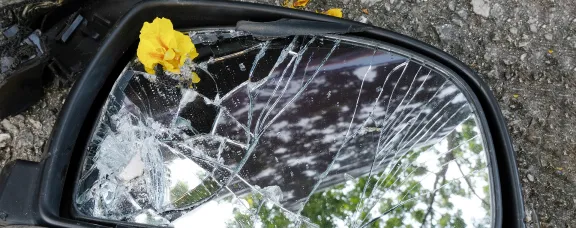 Broken Wing Mirror - Car Accident Claims