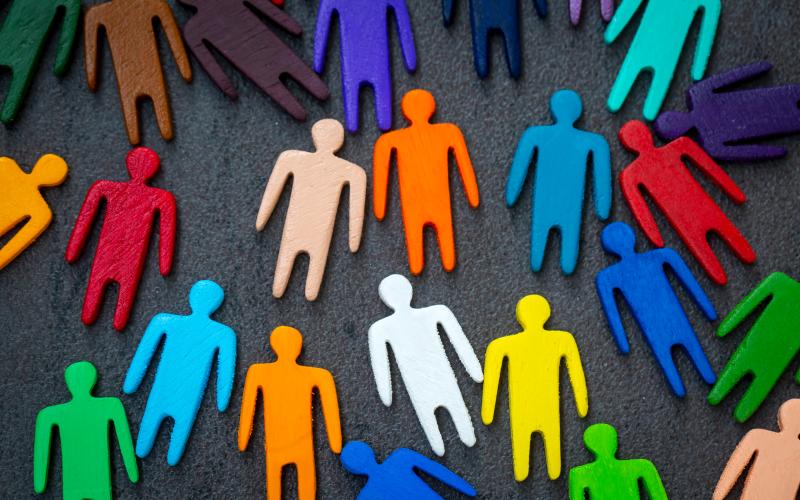 different coloured figures 